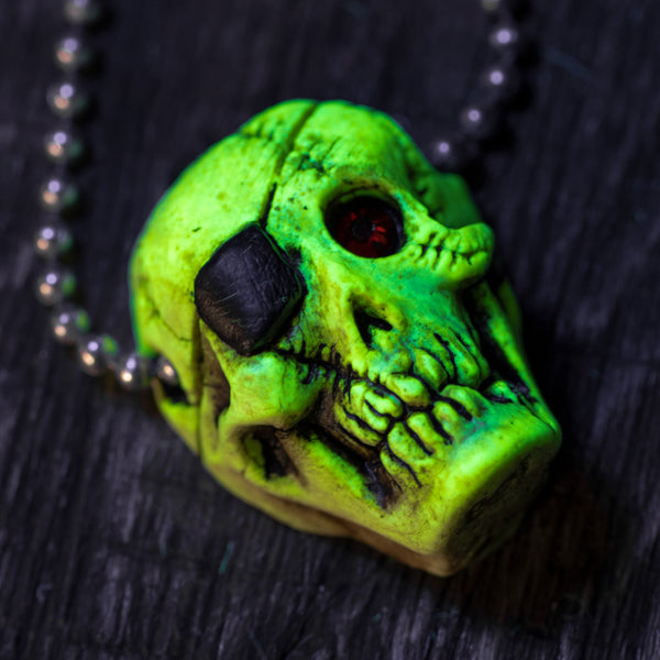 Retro Glowing Pirate Skull Keychain